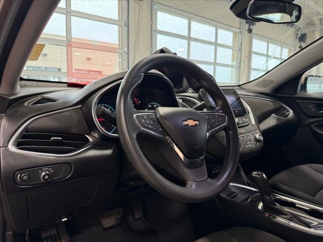2022 Chevrolet Malibu FWD LT