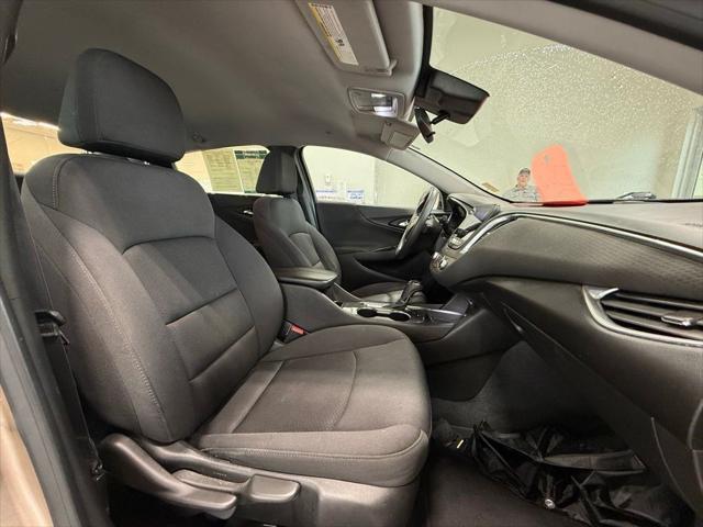 2022 Chevrolet Malibu FWD LT
