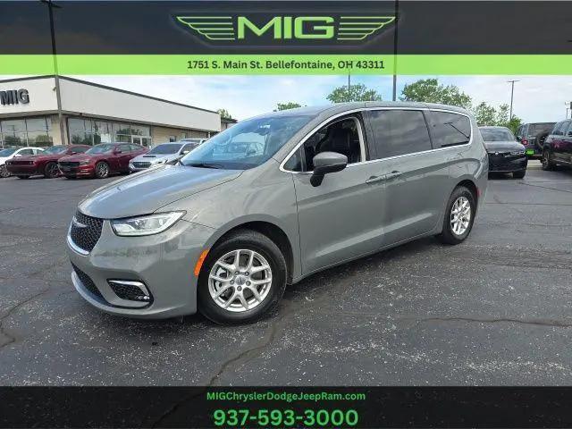 2023 Chrysler Pacifica Touring L for sale in Bellefontaine, OH