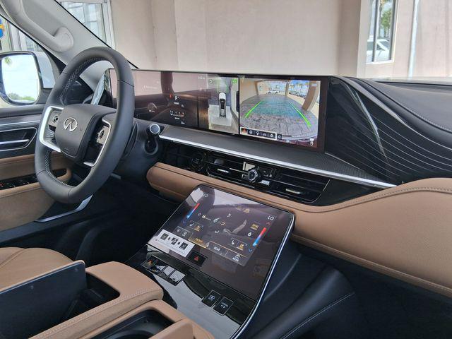 2026 INFINITI QX80 LUXE