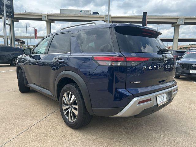 2025 Nissan Pathfinder SL FWD