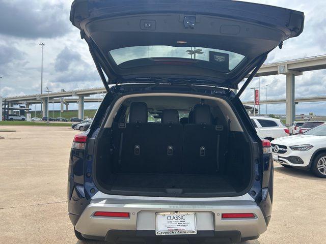 2025 Nissan Pathfinder SL FWD