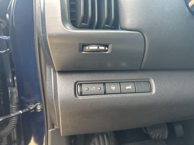 2025 Nissan Pathfinder SL FWD