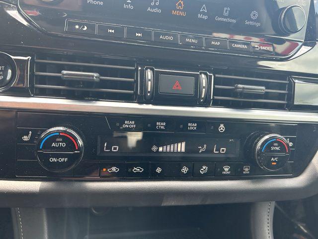 2025 Nissan Pathfinder SL FWD