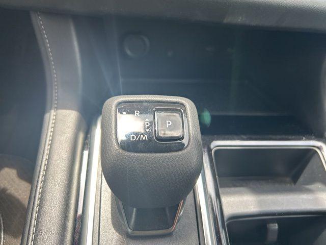 2025 Nissan Pathfinder SL FWD