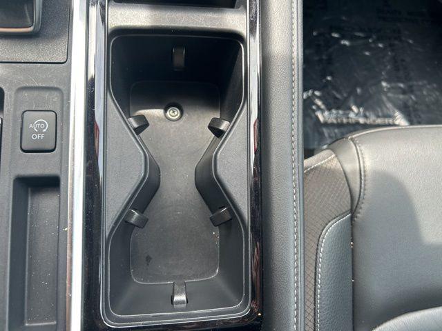 2025 Nissan Pathfinder SL FWD