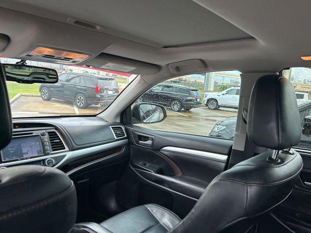 2016 Toyota Highlander XLE V6