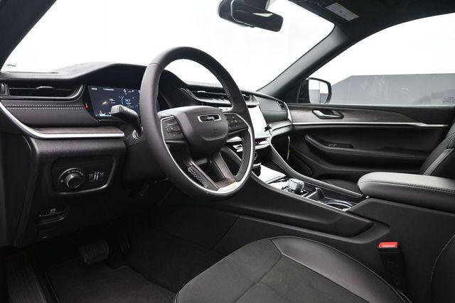2026 Jeep Grand Cherokee L Altitude 4x4