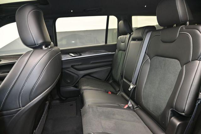 2026 Jeep Grand Cherokee L Altitude 4x4