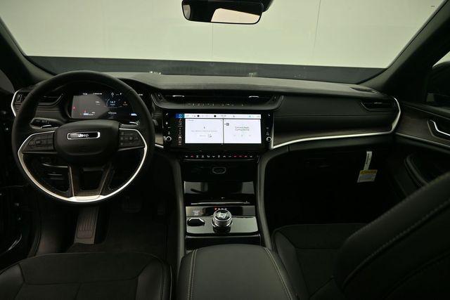 2026 Jeep Grand Cherokee L Altitude 4x4