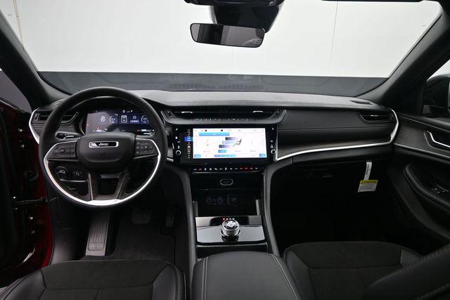 2026 Jeep Grand Cherokee L Altitude 4x2
