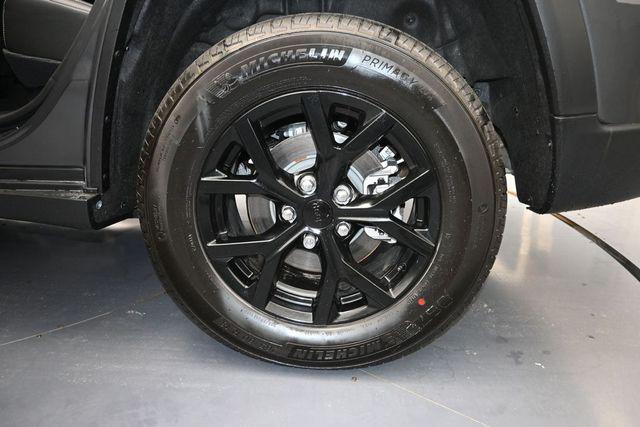 2026 Jeep Grand Cherokee Altitude 4x2