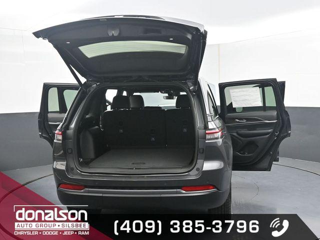 2026 Jeep Grand Cherokee Altitude 4x2