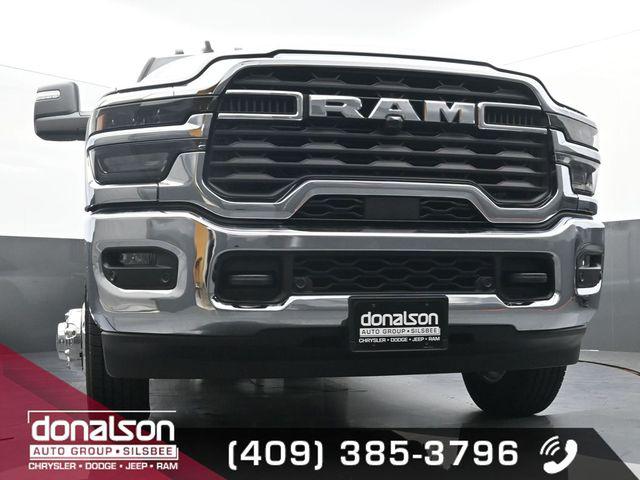 2026 Ram 3500 Lone Star Crew Cab 4x4 8' Box