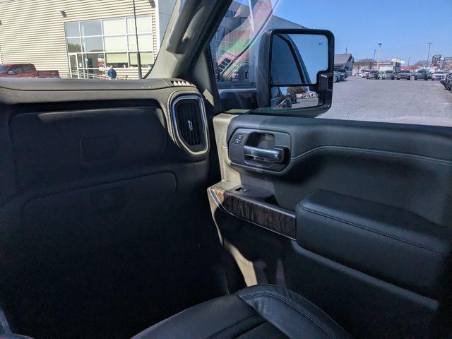 2022 GMC Sierra 3500HD 4WD Crew Cab Long Bed Denali