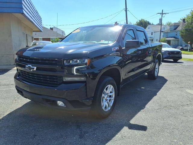 2022 Chevrolet Silverado 1500 4WD Crew Cab Short Bed RST