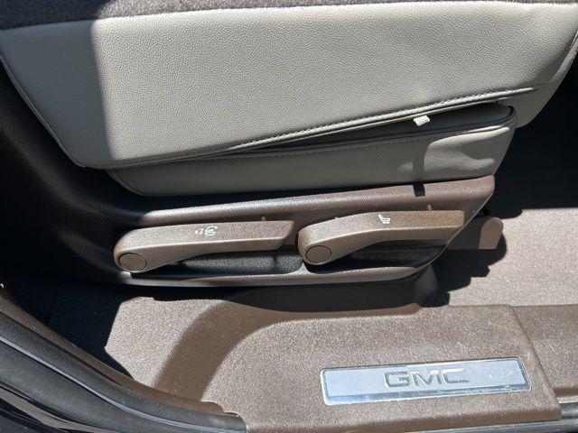 2022 GMC Yukon 4WD SLT