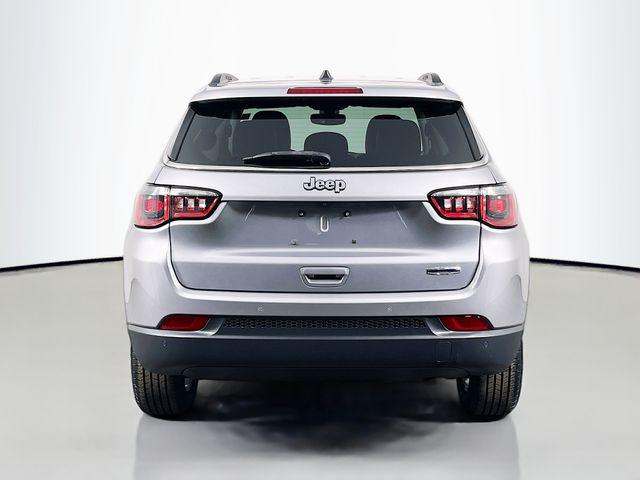 2017 Jeep Compass Latitude FWD