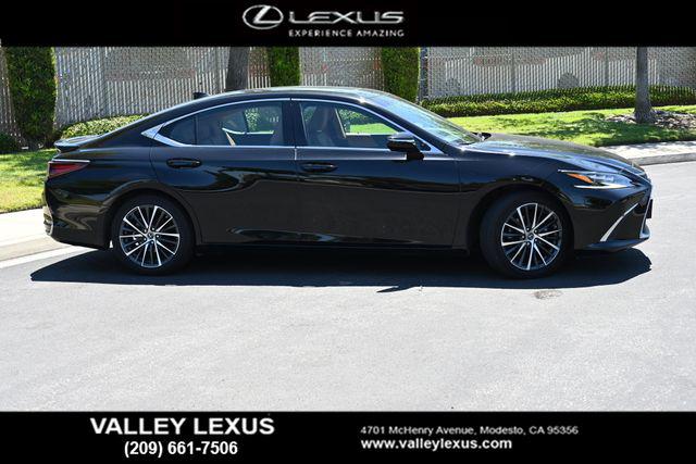 2024 Lexus ES 300h 300h