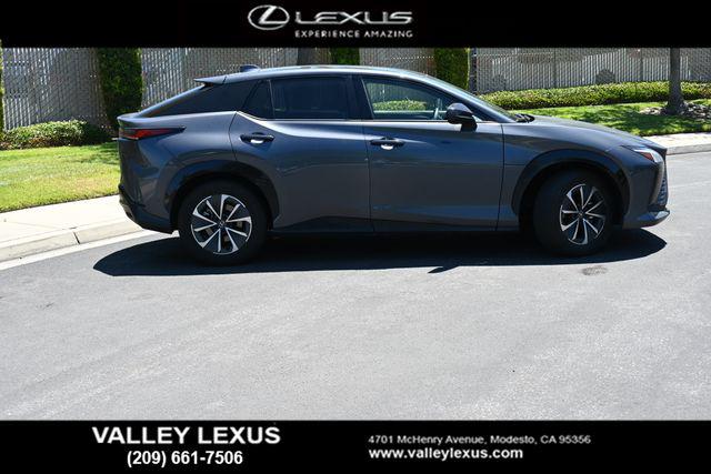 2024 Lexus 300 Premium