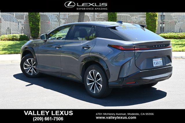 2024 Lexus 300 Premium