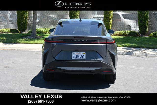 2024 Lexus 300 Premium