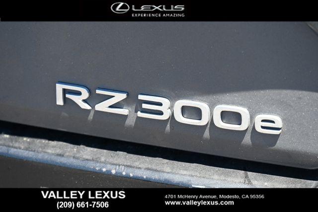 2024 Lexus 300 Premium