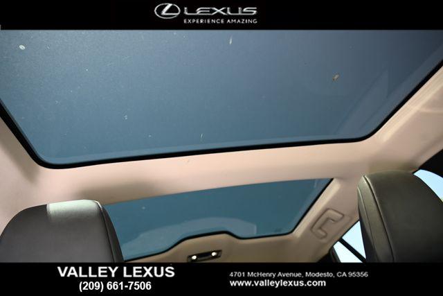 2024 Lexus 300 Premium
