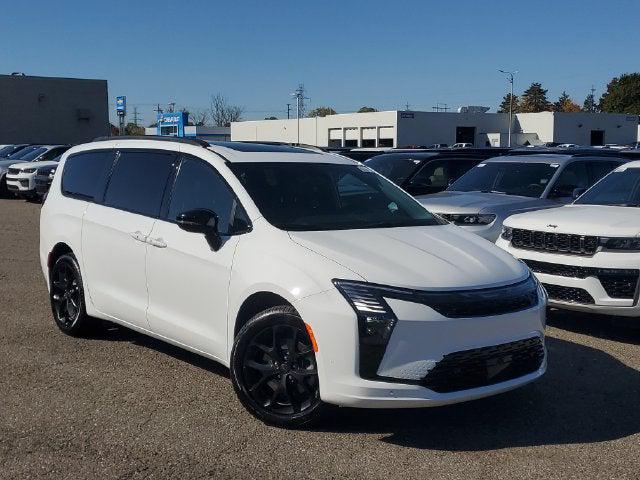 2027 Chrysler Pacifica Limited AWD for sale in Grand Blanc, MI