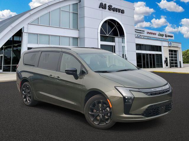 2027 Chrysler Pacifica Limited for sale in Grand Blanc, MI