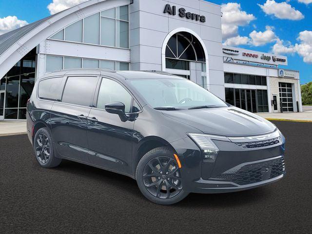 2027 Chrysler Pacifica Limited for sale in Grand Blanc, MI