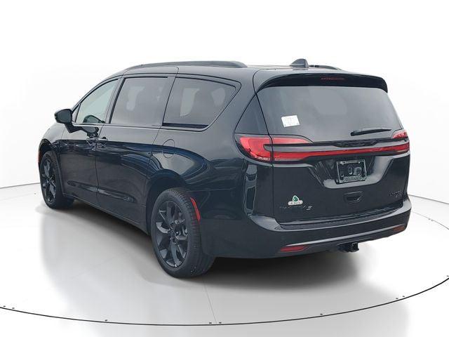 2027 Chrysler Pacifica Limited AWD