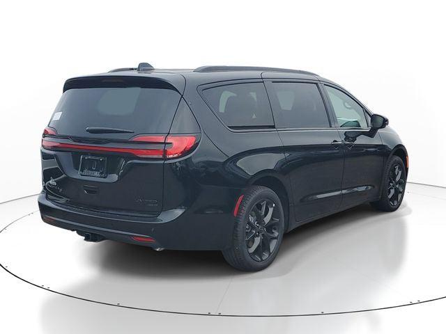 2027 Chrysler Pacifica Limited AWD