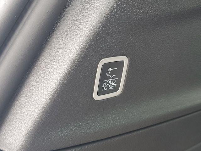 2027 Chrysler Pacifica Limited AWD