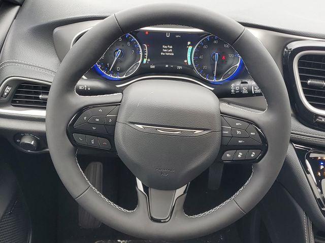 2027 Chrysler Pacifica Limited AWD