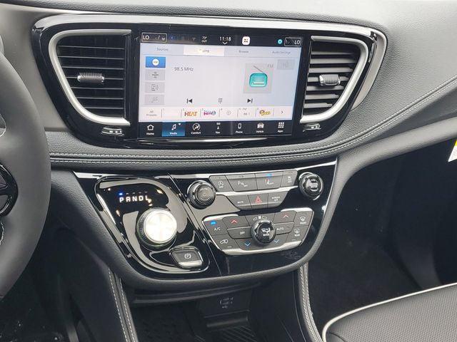 2027 Chrysler Pacifica Limited AWD