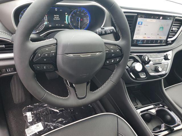 2027 Chrysler Pacifica Limited AWD