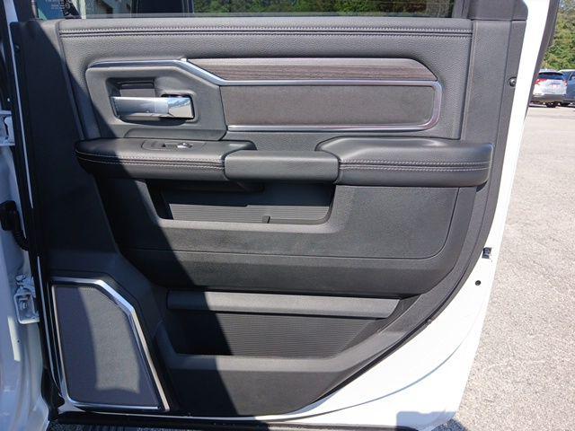 2026 Ram 3500 Laramie Crew Cab 4x4 8 Box
