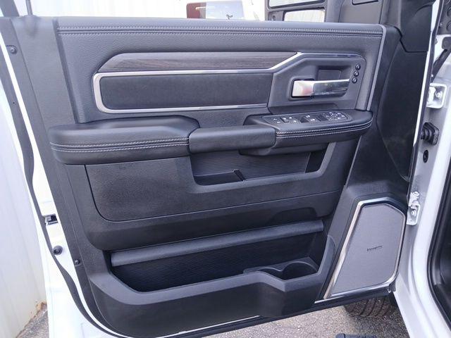 2026 Ram 3500 Laramie Crew Cab 4x4 8 Box