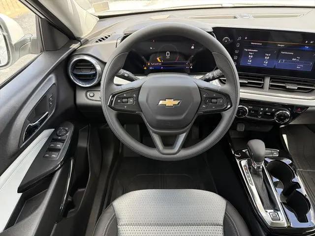 2026 Chevrolet Trax FWD LT