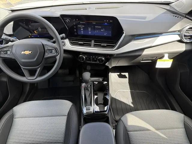 2026 Chevrolet Trax FWD LT