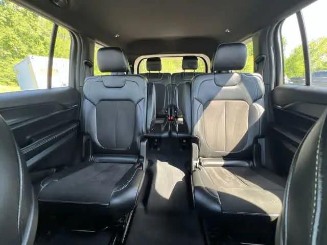 2023 Jeep Grand Cherokee L Altitude 4x4