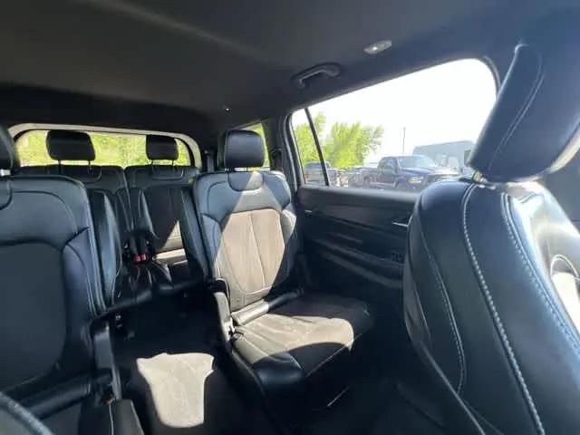 2023 Jeep Grand Cherokee L Altitude 4x4