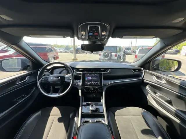 2023 Jeep Grand Cherokee L Altitude 4x4