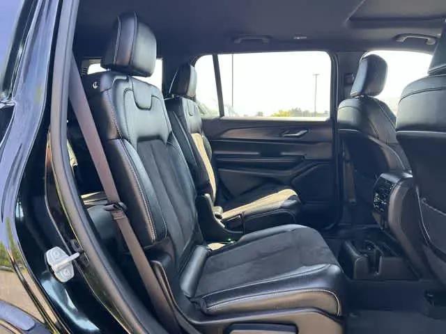 2023 Jeep Grand Cherokee L Altitude 4x4