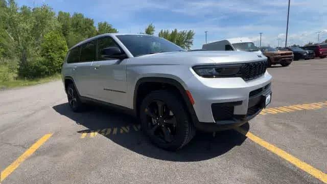 2023 Jeep Grand Cherokee L Altitude 4x4
