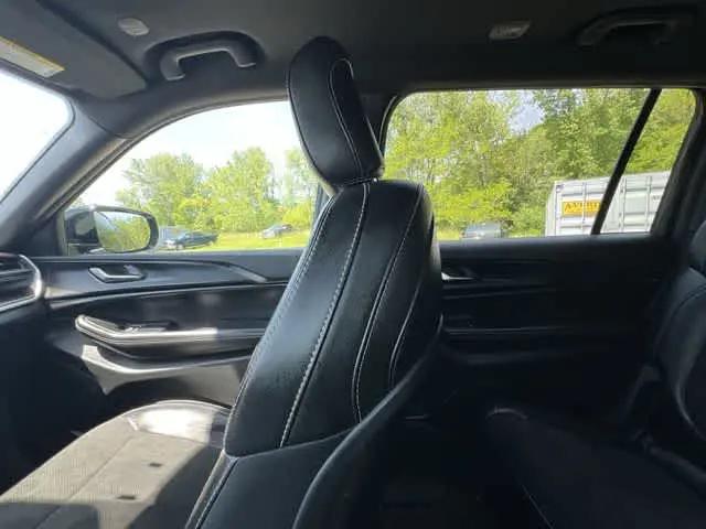 2023 Jeep Grand Cherokee L Altitude 4x4