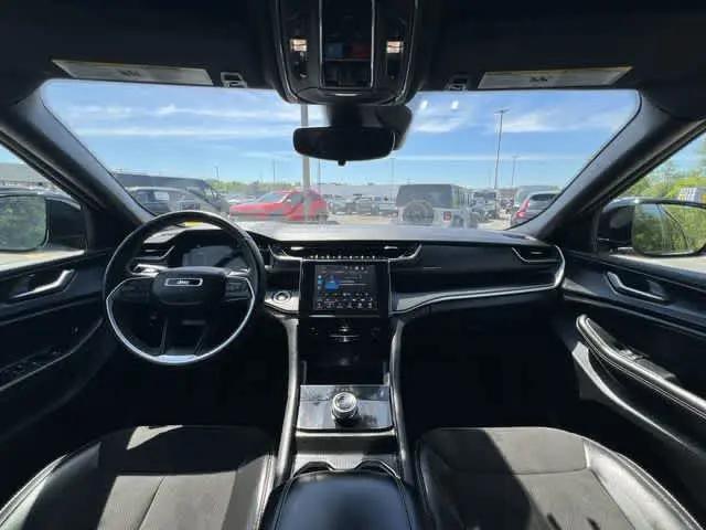 2023 Jeep Grand Cherokee L Altitude 4x4