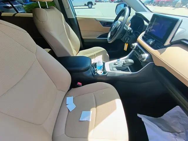 2023 Toyota RAV4 Hybrid LE