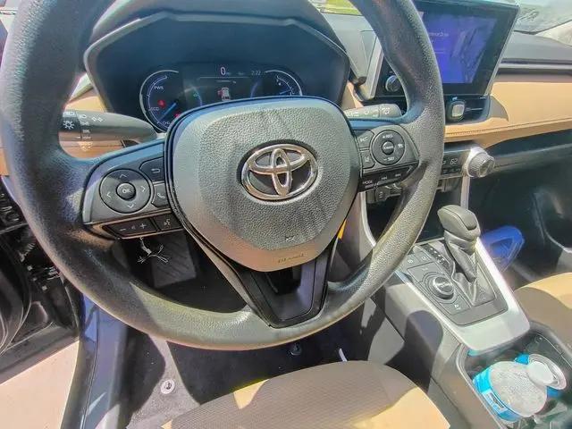 2023 Toyota RAV4 Hybrid LE